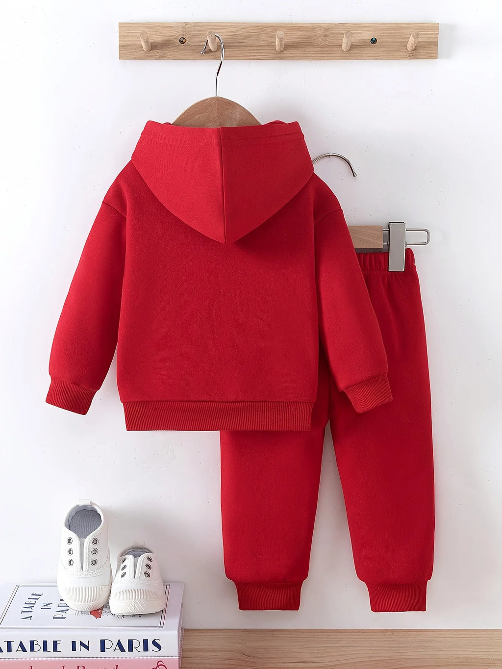 Two-piece cartoon animal fleece hoodie and long pants set for newborn baby girls in autumn and winter
